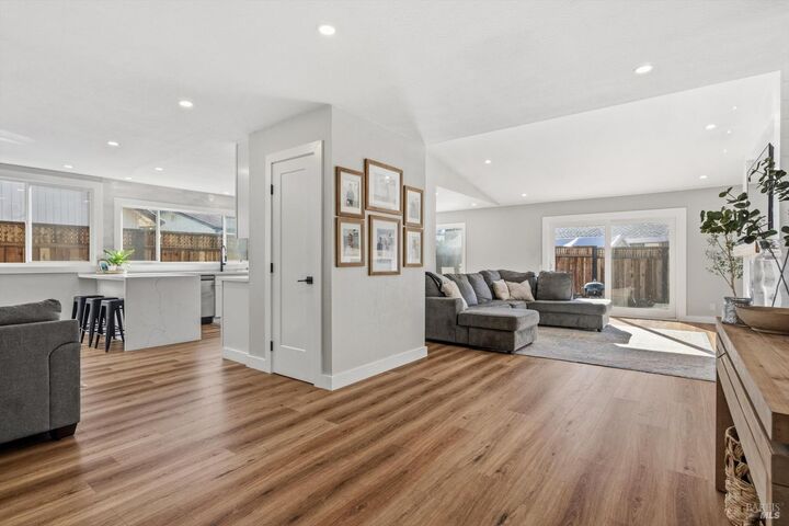 Property Photo:  4472 Hollingsworth Circle  CA 94928 