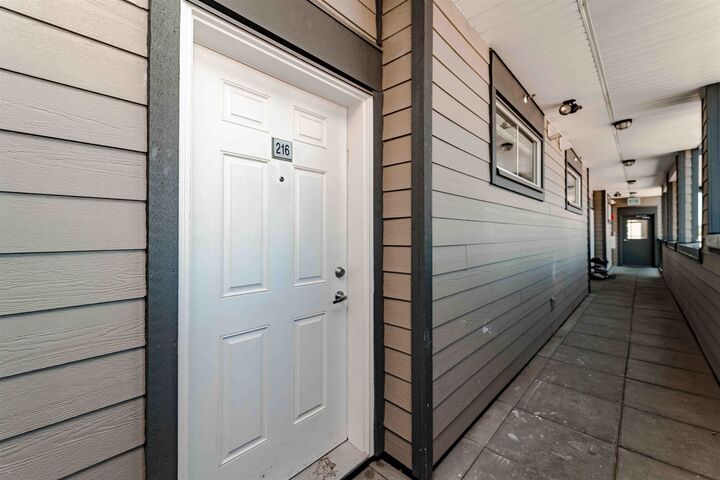 Property Photo: 32083 Hillcrest Avenue 216 BC V2T 1S3