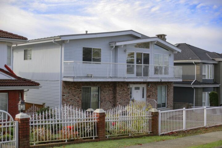 Property Photo:  448 E 59th Avenue  BC V5X 1Y1 
