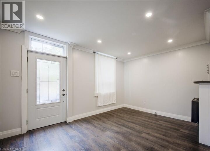 Property Photo:  303 Hunter Street West  ON L8P 1S5 