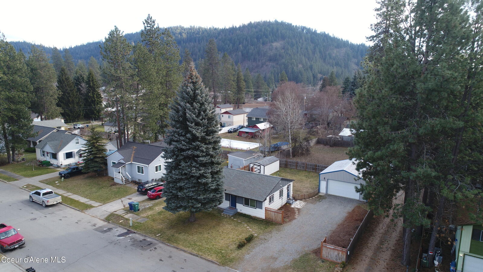 Property Photo:  1518 E Satre Ave  ID 83815 