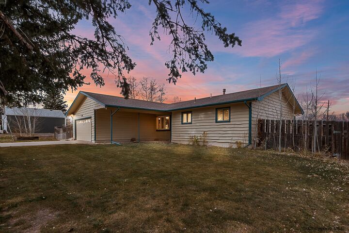 Property Photo:  916 Cherry St  WY 82007 