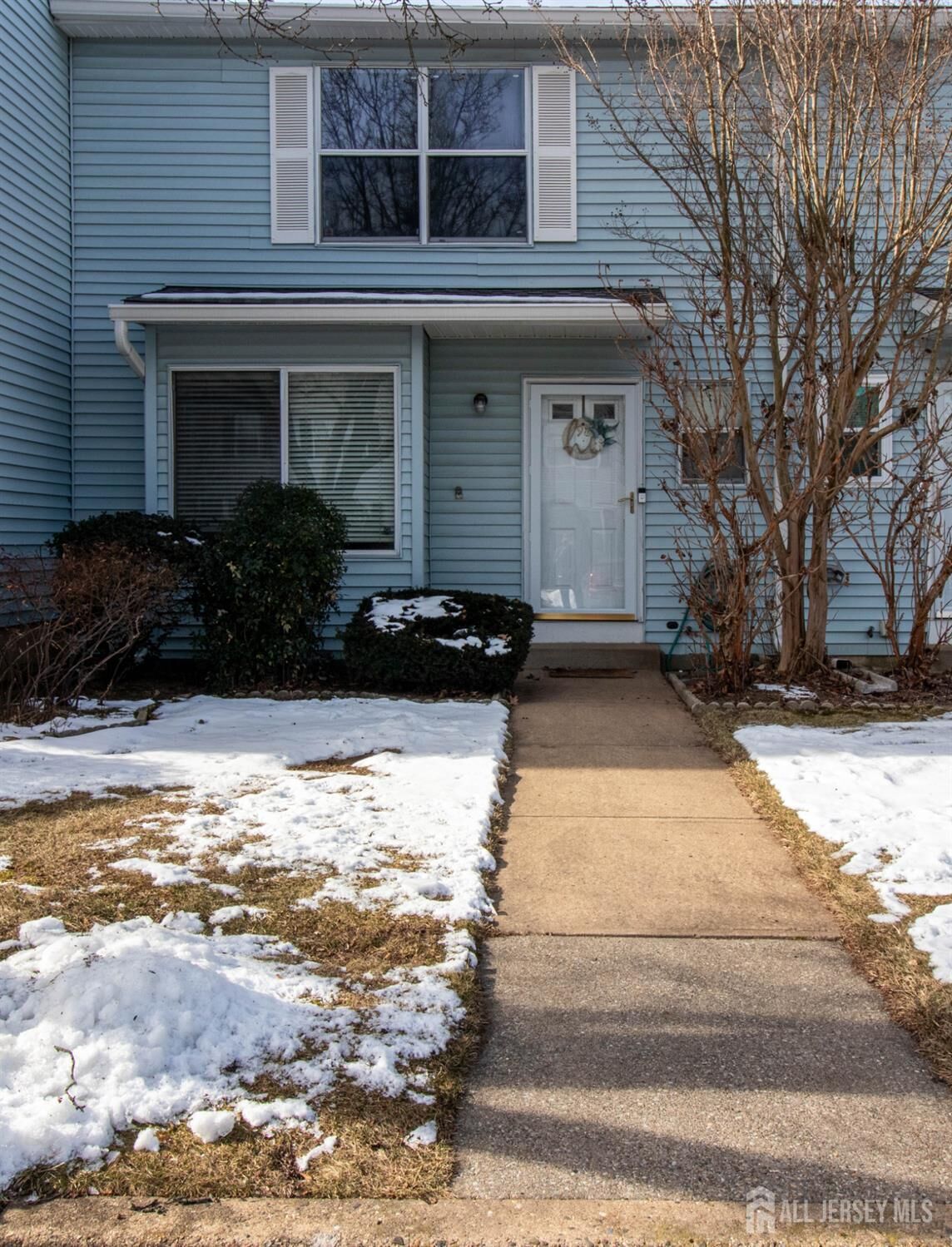 Property Photo:  98 Brookview Circle  NJ 08831 