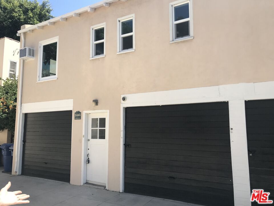 Property Photo: 1445 N Alta Vista CA 90046