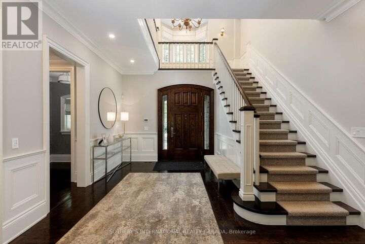 Property Photo: 67 Kingsway Crescent ON M8X 2R5