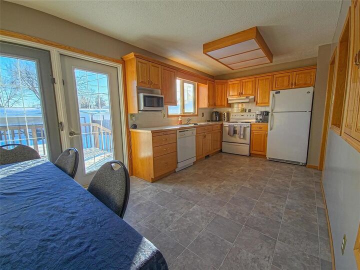 Property Photo:  619 36th Street  MB R7B 2R8 