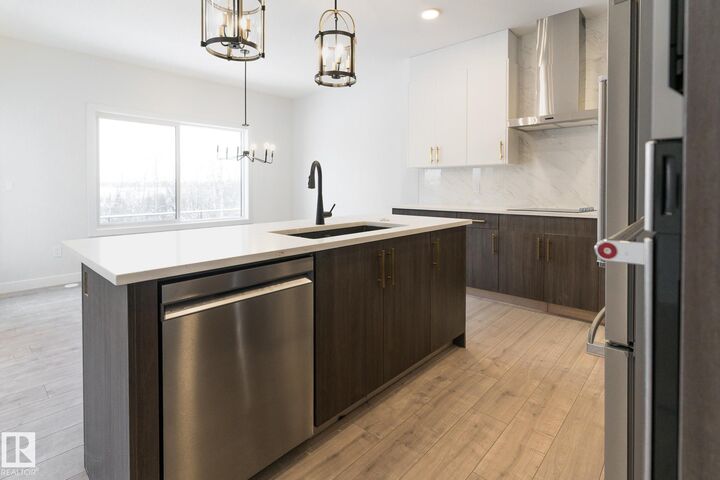 Property Photo:  285 Glenridding Ravine Road SW  AB T6W 5J6 