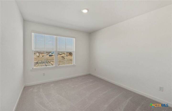 Property Photo:  172 Golden Bell Way  TX 78610 