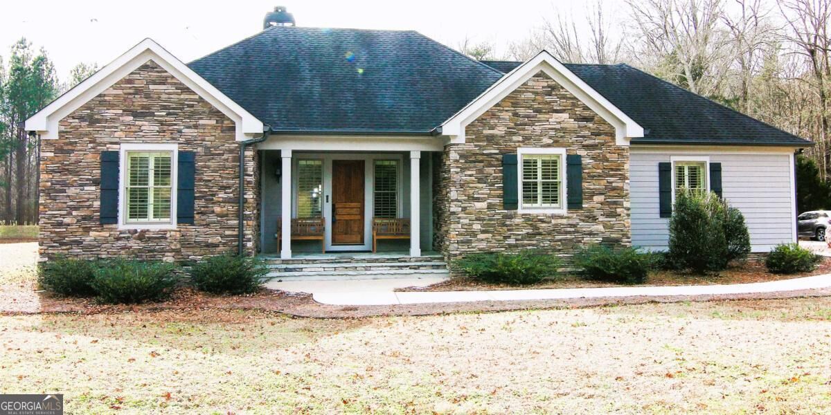 Property Photo:  2141 Enterprise Road  GA 30650 