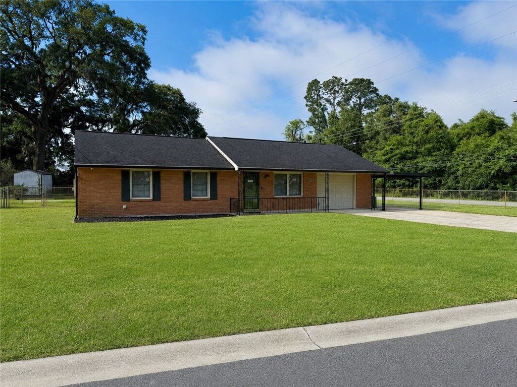 Property Photo:  2202 Tara Lane  GA 31520 
