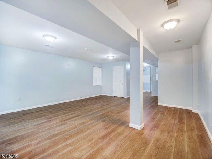Property Photo: 33 Kent St NJ 07108