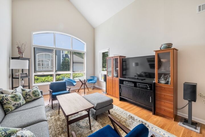 Property Photo:  69 Sherwood Dr  NJ 07960 