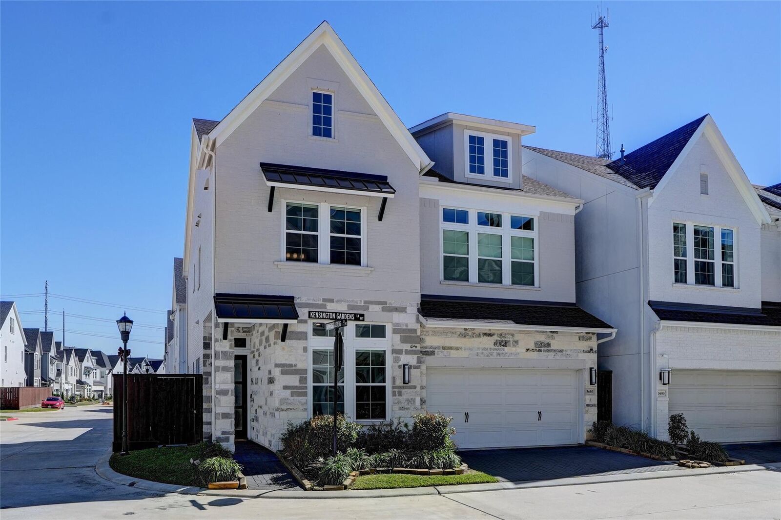 Property Photo: 3603 Kensington Gardens Lane TX 77055