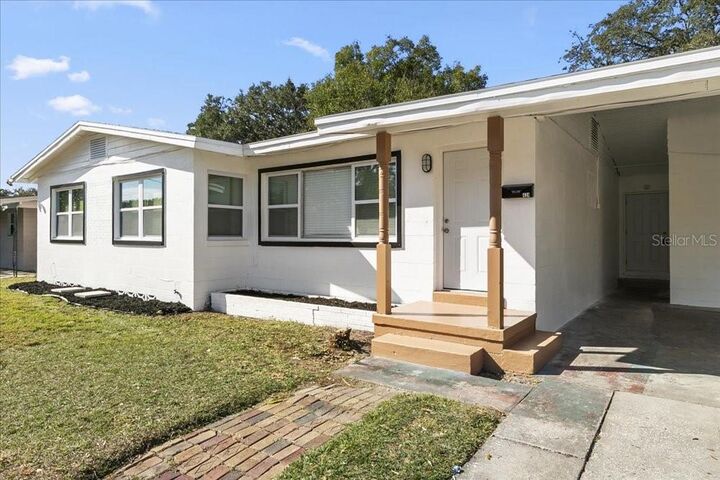 Property Photo: 434 Ventura Avenue FL 32805