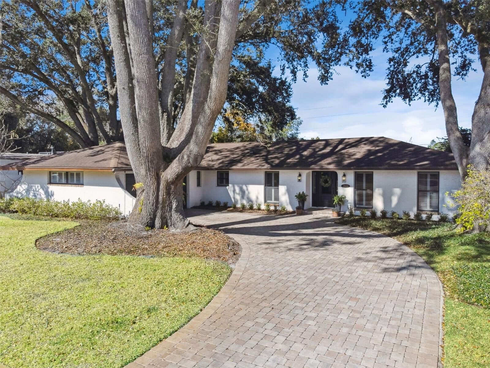 Property Photo:  2609 Summerfield Road  FL 32792 