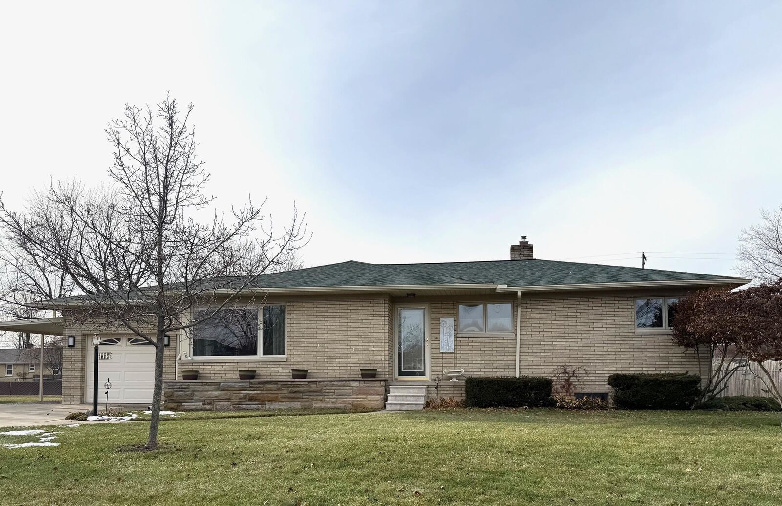 Property Photo: 605 Handy Drive MI 48706