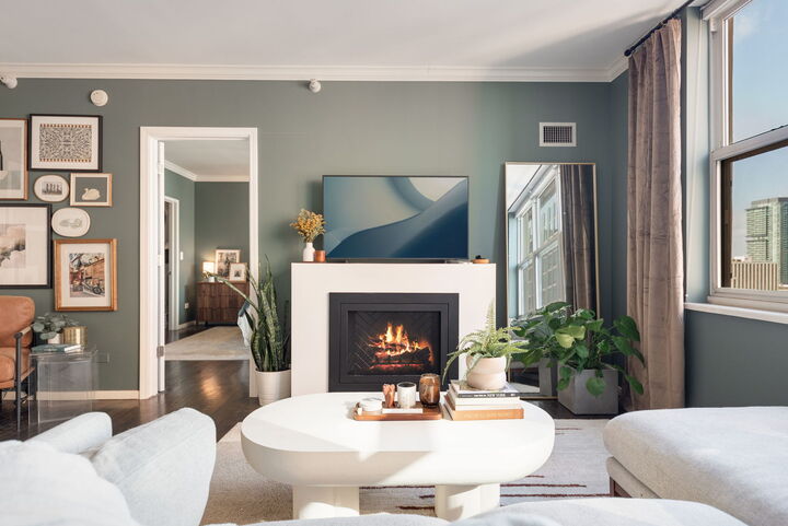 Property Photo:  21 W Chestnut Street 1605  IL 60610 