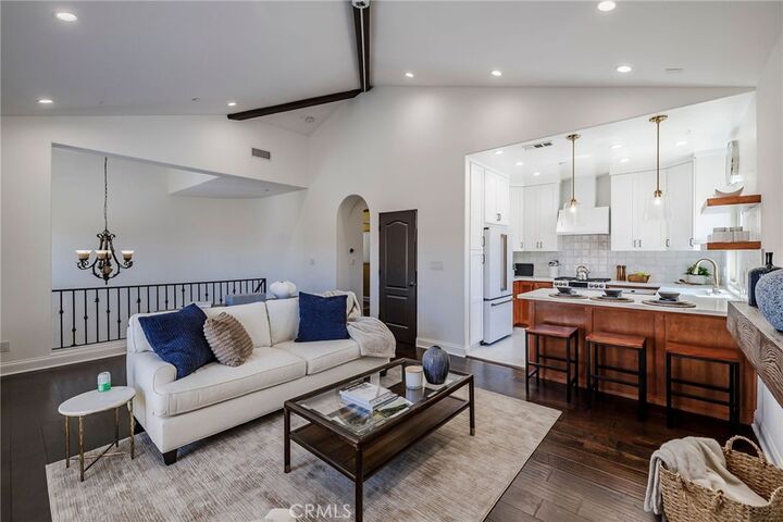 Property Photo:  202 N Irena Avenue B  CA 90277 