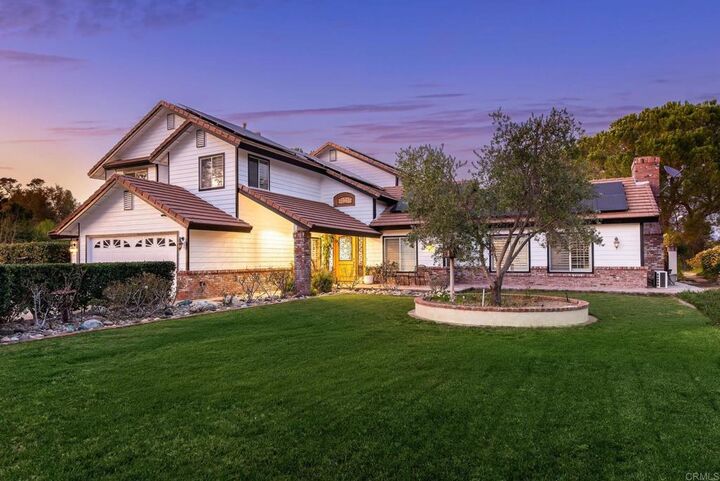 Property Photo:  35715 Calle Nopal  CA 92592 