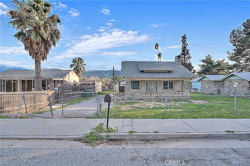 Property Photo:  292 E George  CA 92220 