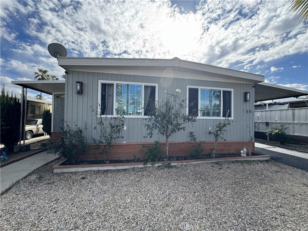 Property Photo:  1025 S Riverside Avenue 66  CA 92376 