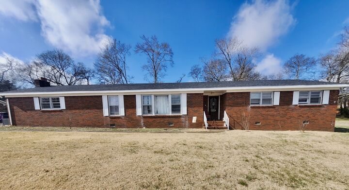 Property Photo:  1307 Carroll Dr  TN 38478 