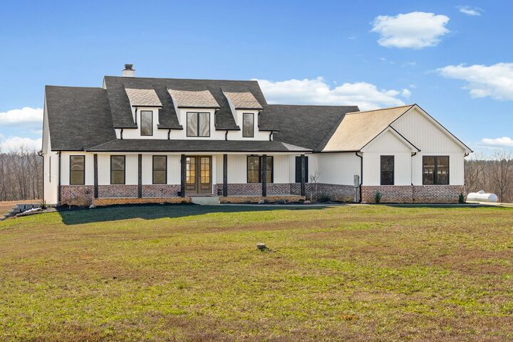 Property Photo: 720 Moore Hollow Rd TN 37079