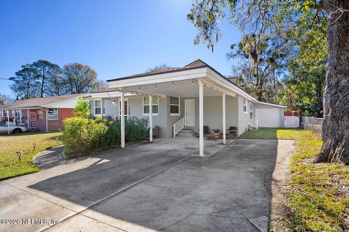 Property Photo: 5368 Royce Avenue FL 32205