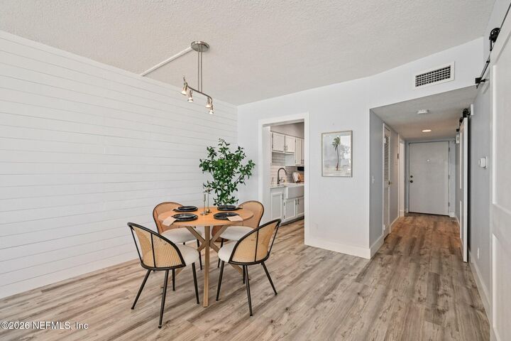 Property Photo: 601 S 1st Street 6H FL 32250