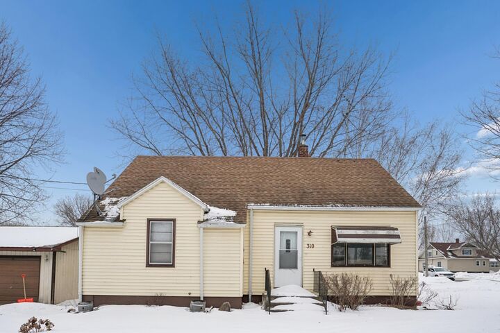 Property Photo:  310 6th Street  MN 56307 