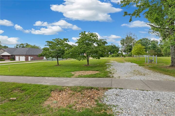 Property Photo:  Lot 7 NW D Street  AR 72712 