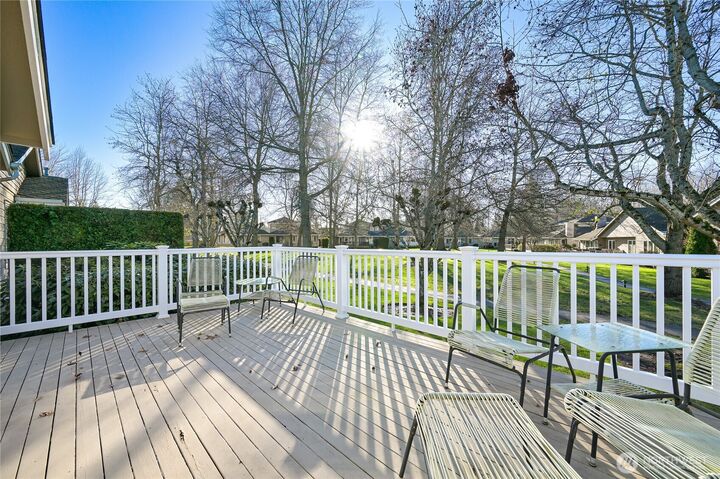 Property Photo: 1339 E Village Lane B WA 98226