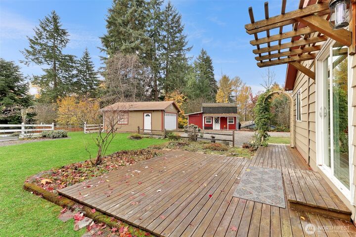 Property Photo:  13618  106th Street E  WA 98374 