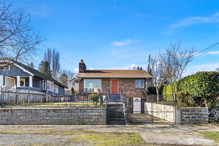 Property Photo:  5503  33rd Avenue S  WA 98118 