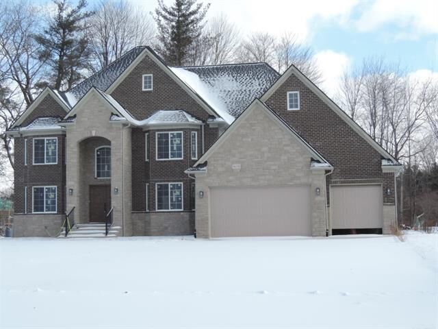 Property Photo:  56350 Willow Creek Boulevard  MI 48316 