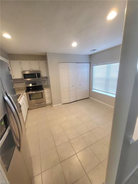 Property Photo:  47 Lucinda Ct  VA 23666 