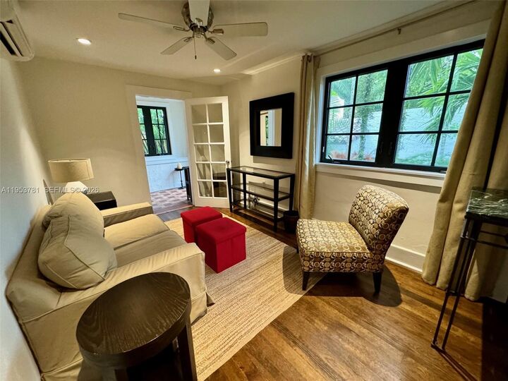 Property Photo:  1015 Genoa St 2  FL 33134 