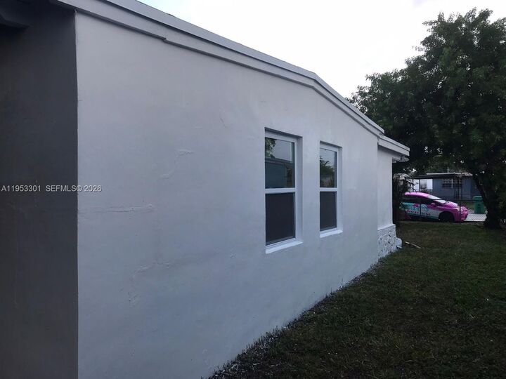 Property Photo: 1920 Rutland St FL 33054