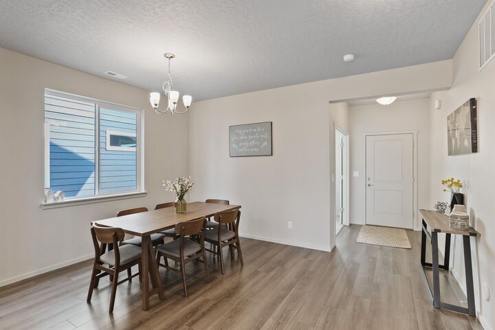 Property Photo: 503 N Arc Ct WA 99016