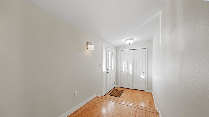 Property Photo:  1034 Hemlock St  WA 99350 