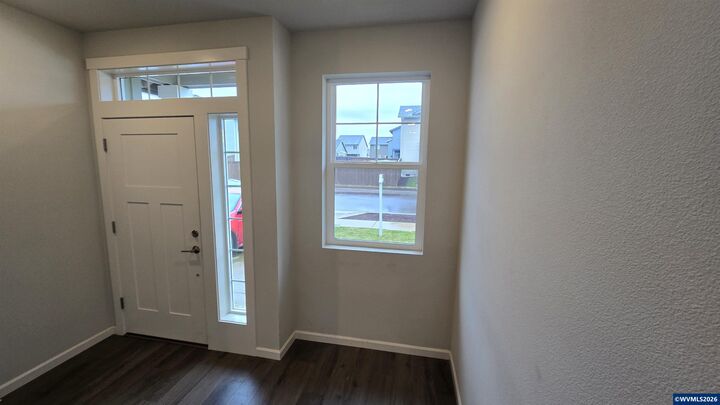 Property Photo:  1525 Stasny Av SE  OR 97322 