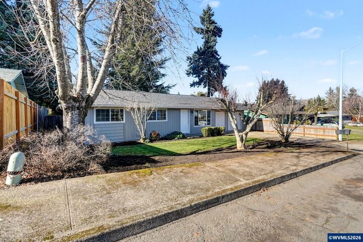 Property Photo:  4935 7th Av SE  OR 97306 