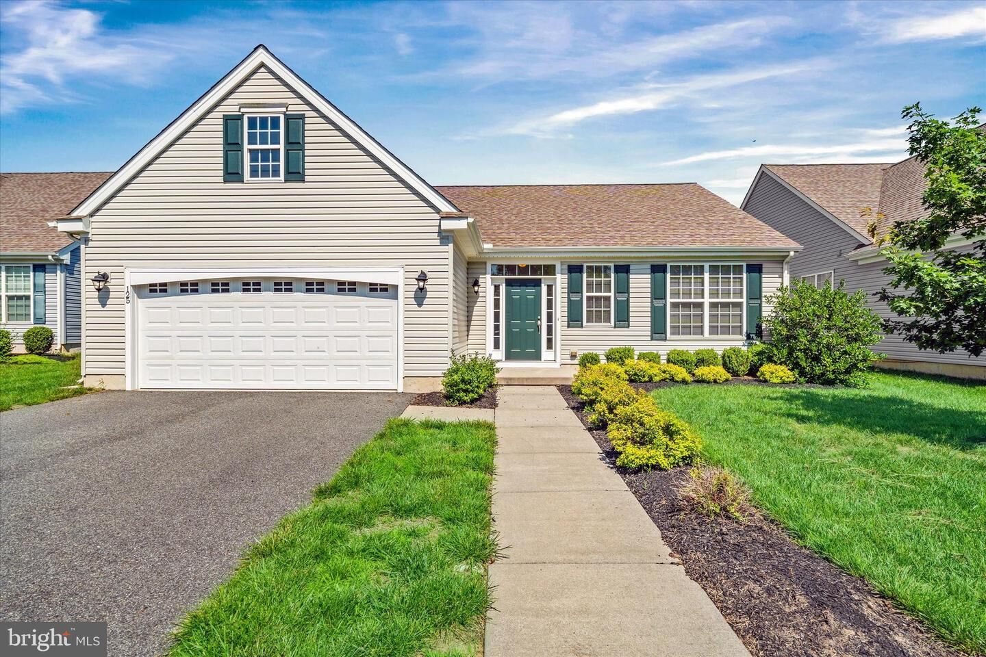 Property Photo:  125 E Clarendon Drive  DE 19977 