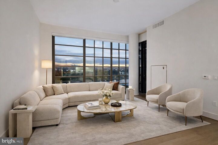 Property Photo: 45 Sutton Square SW Ph02 DC 20024