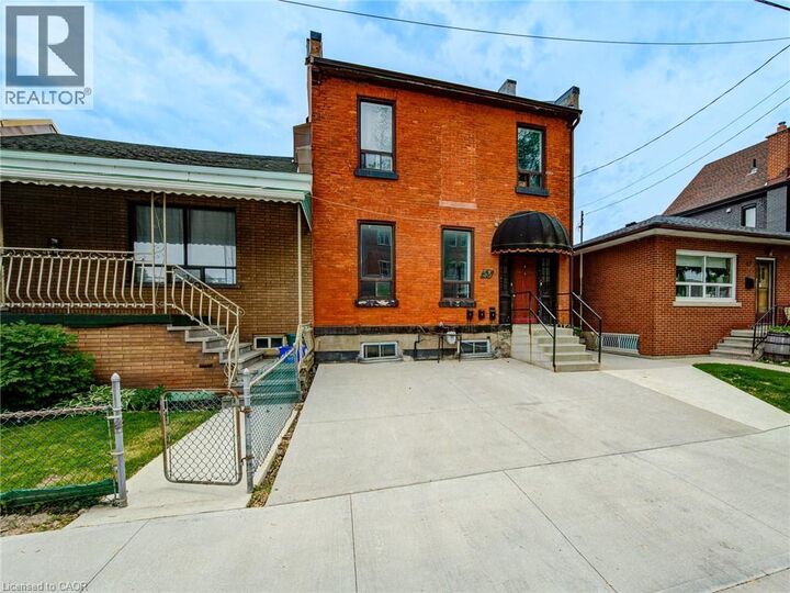 Property Photo:  53 Mulberry Street 1  ON L8R 2C6 