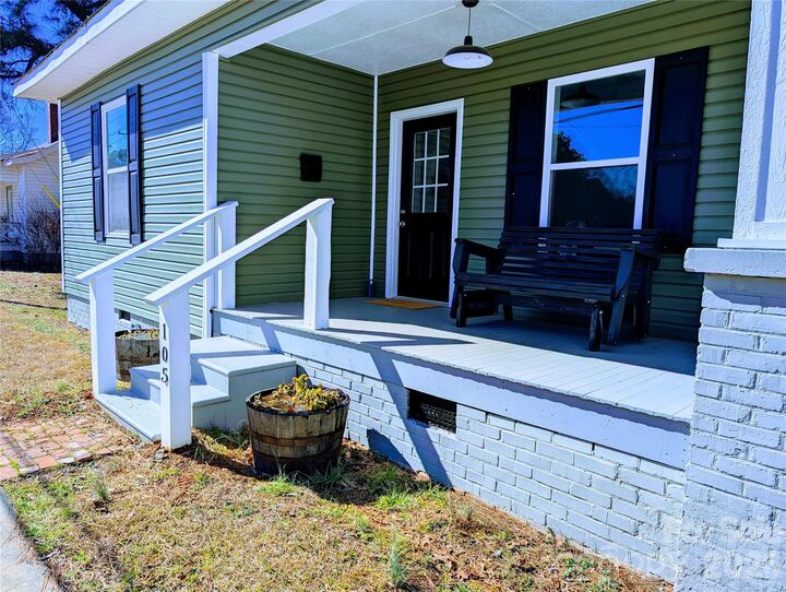 Property Photo:  105 Ross Cannon Street  SC 29745 