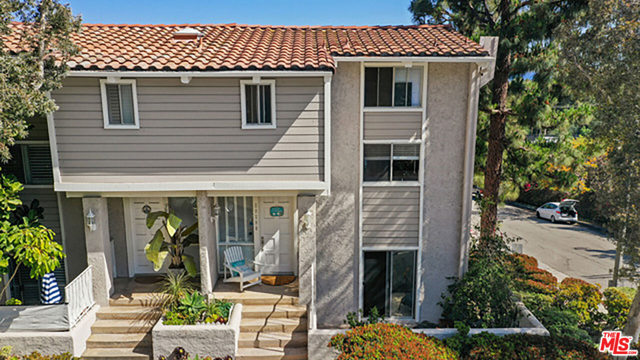 Property Photo:  28286 Rey De Copas Ln  CA 90265 