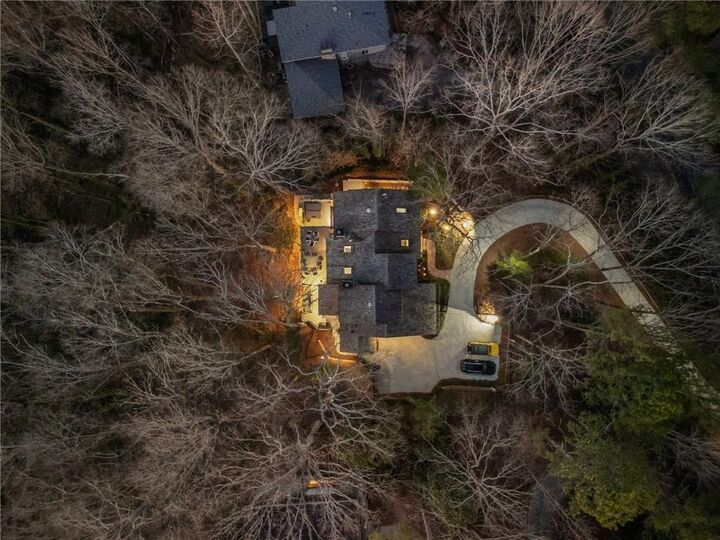 Property Photo:  1095 Edgewater Drive  GA 30328 