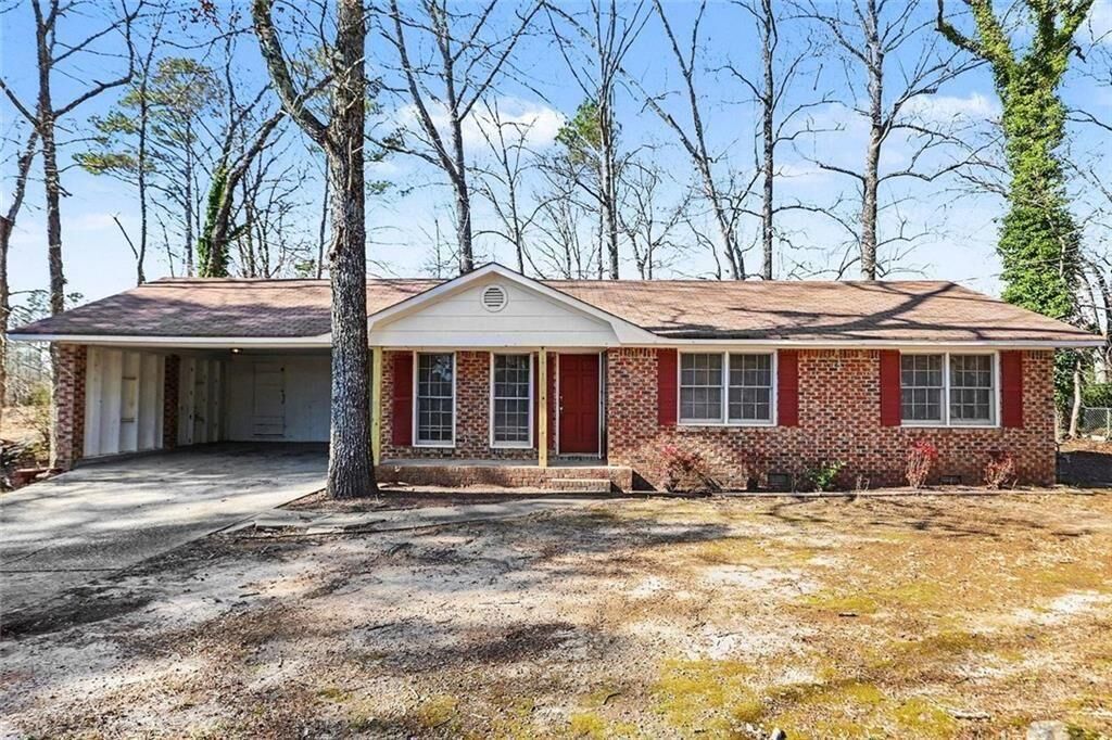 Property Photo:  215 Lakeview Drive  GA 30179 