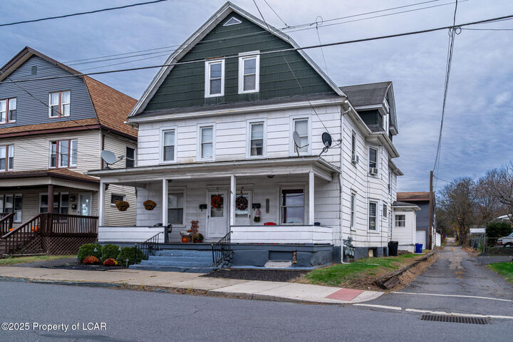 Property Photo:  15 Searle Street  PA 18640 